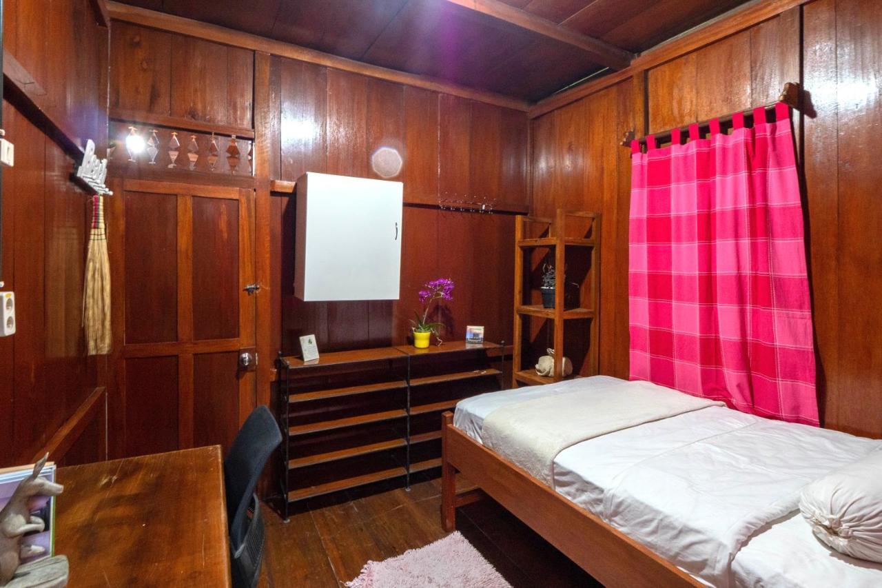 Rumah Kayu Sulawesi Antique Bedugul  Kültér fotó
